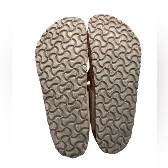 Birkenstock Gizeh Brown Sandals in a Women’s Size 41 (10/10.5) - Picture 6 of 7